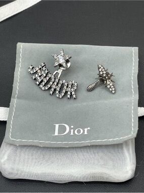 🚩steal Dior Silver Script and Bee Ear Jacket Set